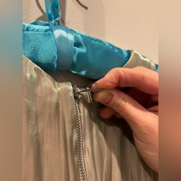 ELIZABETH & JAMES Gold Layered Sleeveless Top Tank / Size XS / - Picture 5 of 9